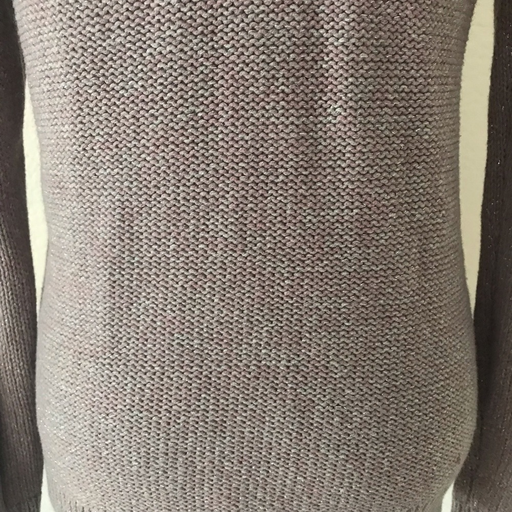 Old Navy Women’s Crew Neck Sweater - Picture 3 of 7